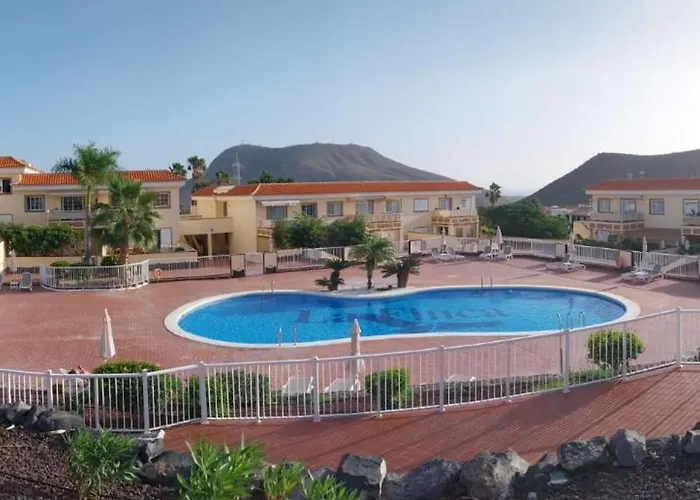 Quiet Close Aquatic Park Siam Park Апартаменты Чайофа